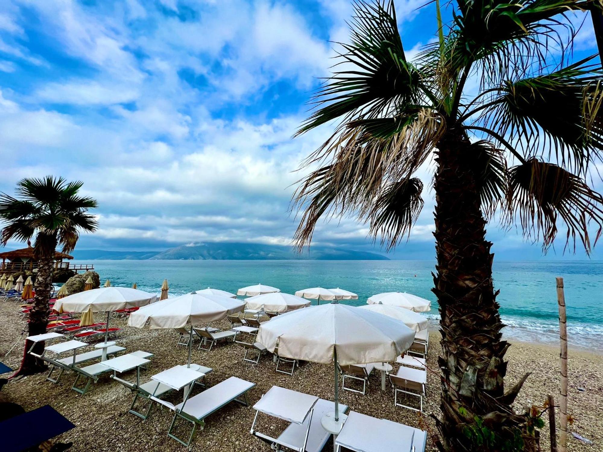 Villa Tramonto Vlore Radhimë Buitenkant foto
