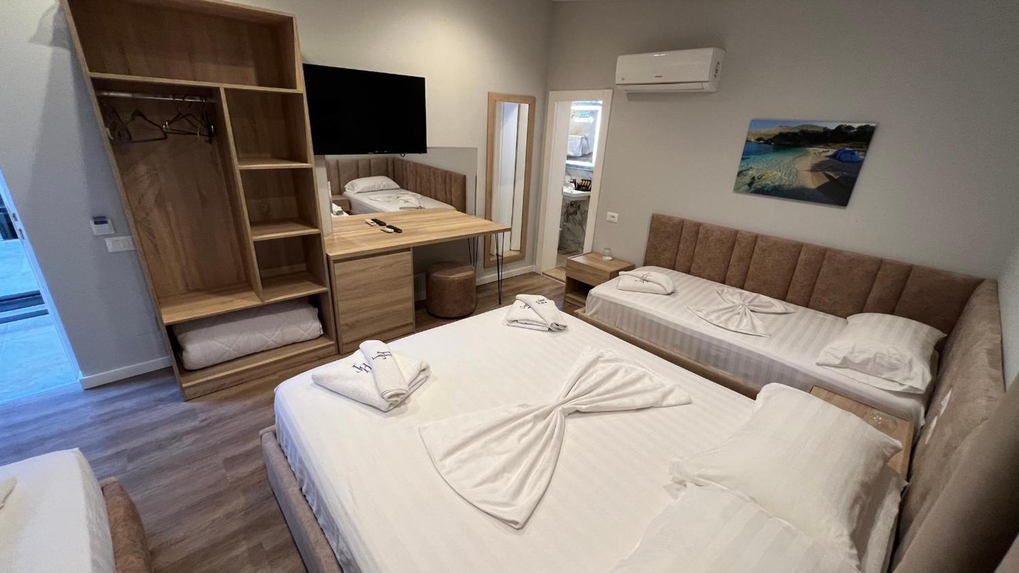 Villa Tramonto Vlore Radhimë Buitenkant foto