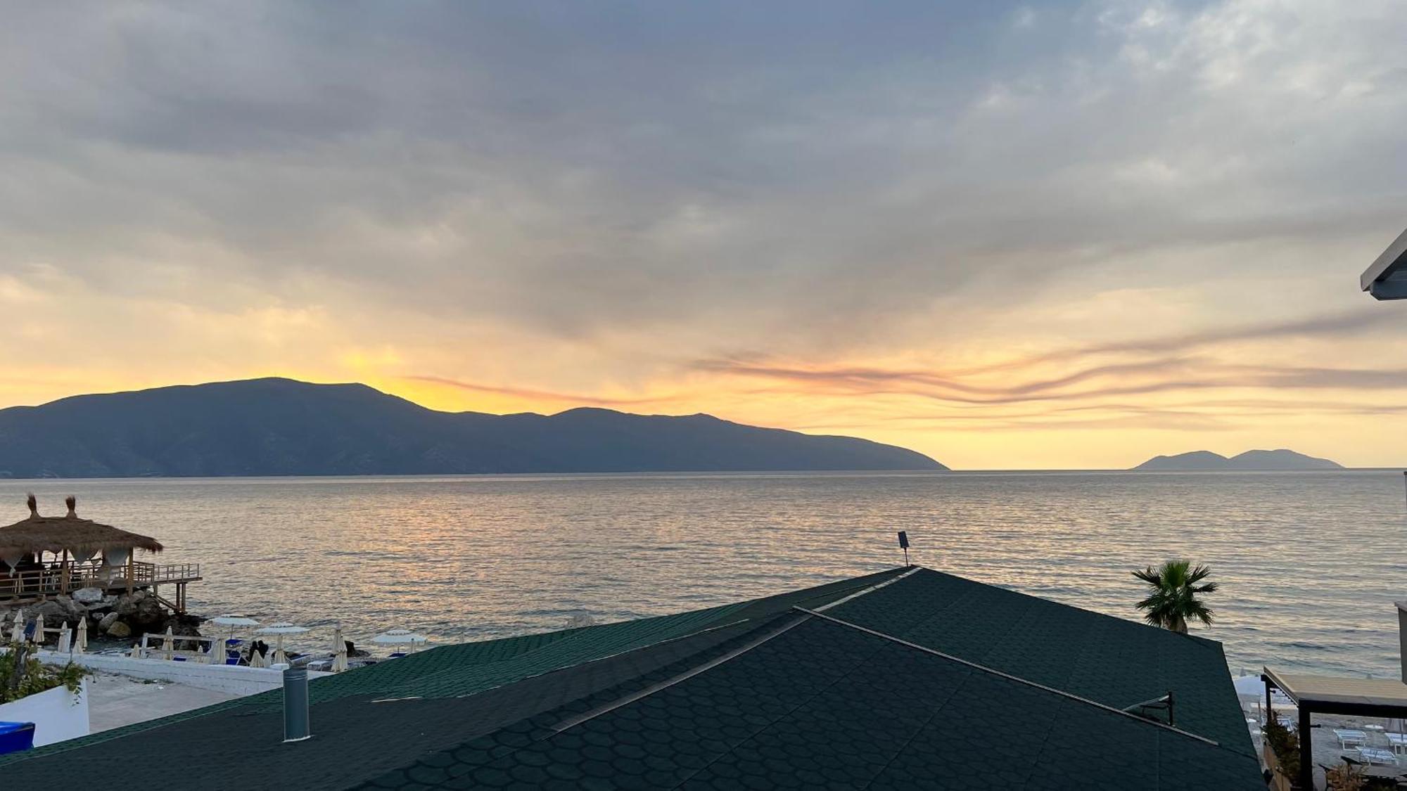Villa Tramonto Vlore Radhimë Buitenkant foto