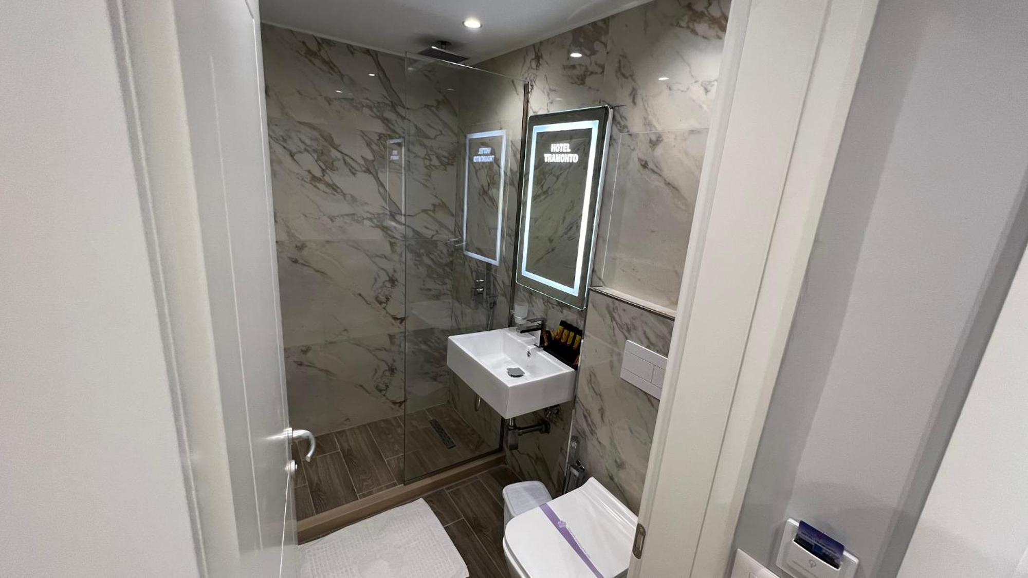 Villa Tramonto Vlore Radhimë Buitenkant foto