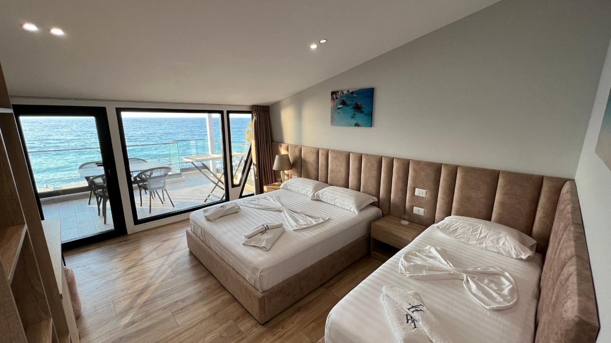 Villa Tramonto Vlore Radhimë Buitenkant foto