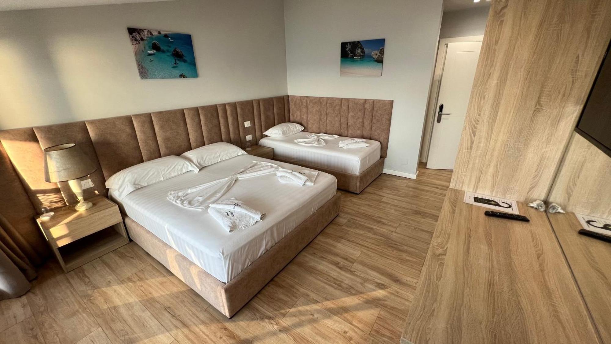 Villa Tramonto Vlore Radhimë Buitenkant foto