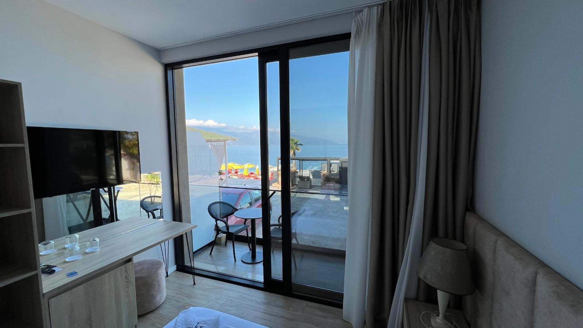 Villa Tramonto Vlore Radhimë Buitenkant foto