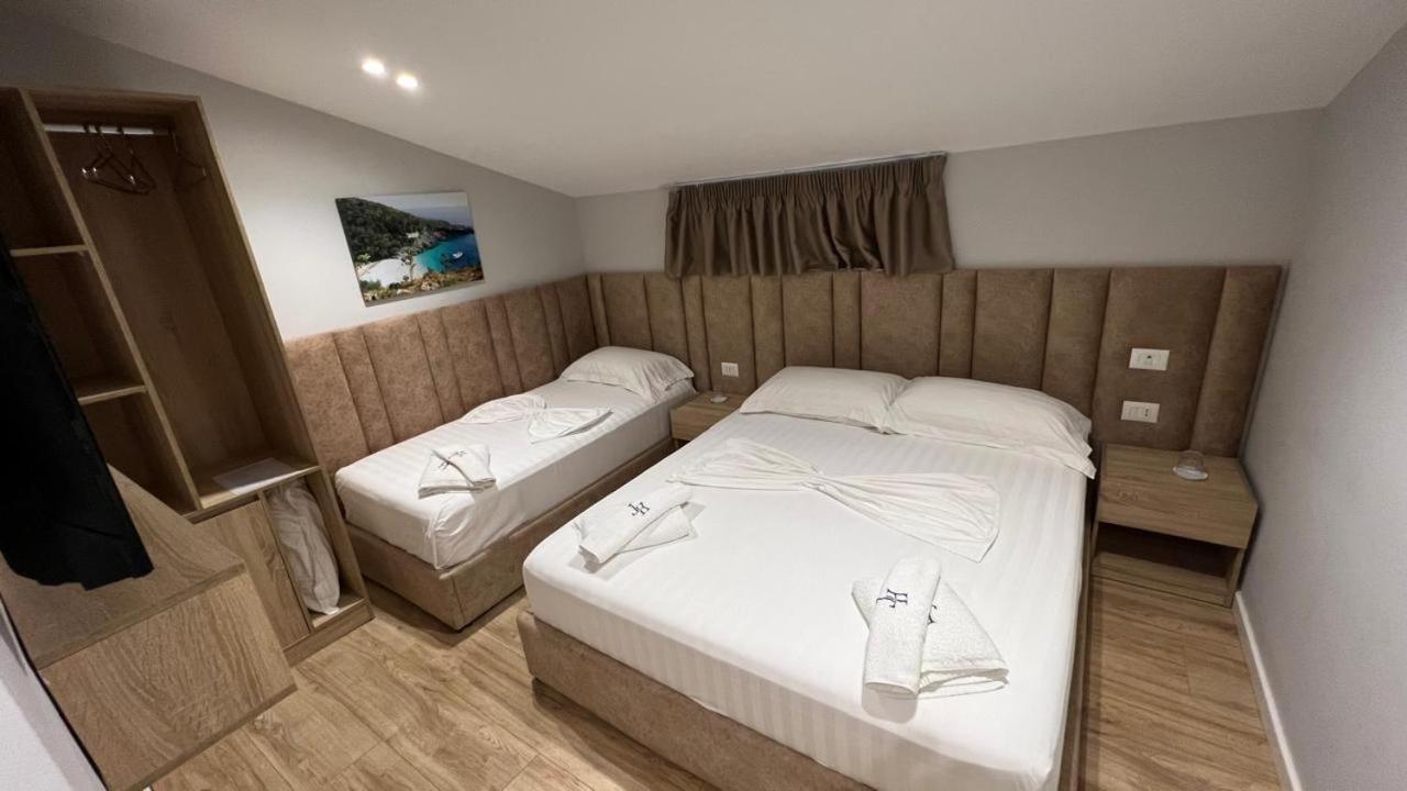 Villa Tramonto Vlore Radhimë Buitenkant foto