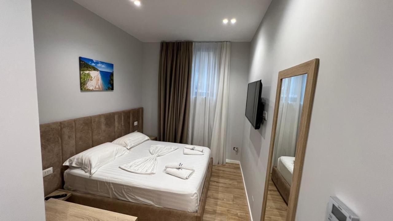 Villa Tramonto Vlore Radhimë Buitenkant foto